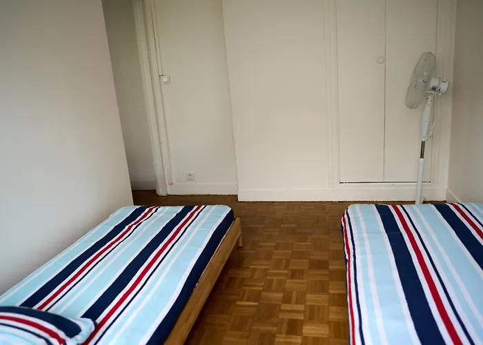 Entiry Apartment, Private Rooms In Paris